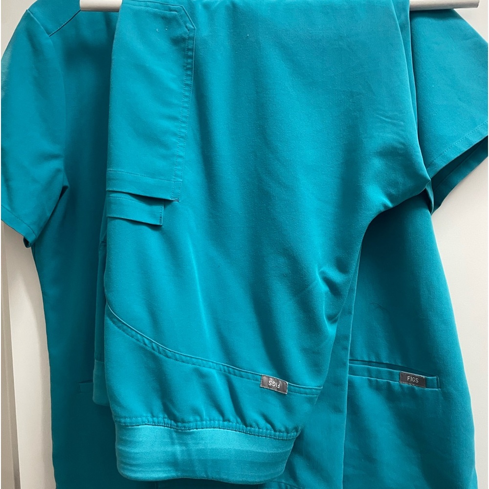 Figs scrub pants in the style Kade